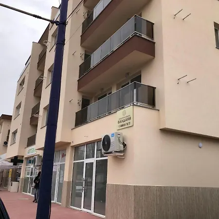 Superb Free Underground Parking פזרג'יק