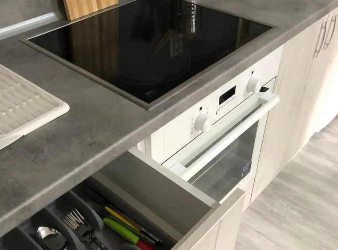 Superb Free Underground Parking פזרג'יק