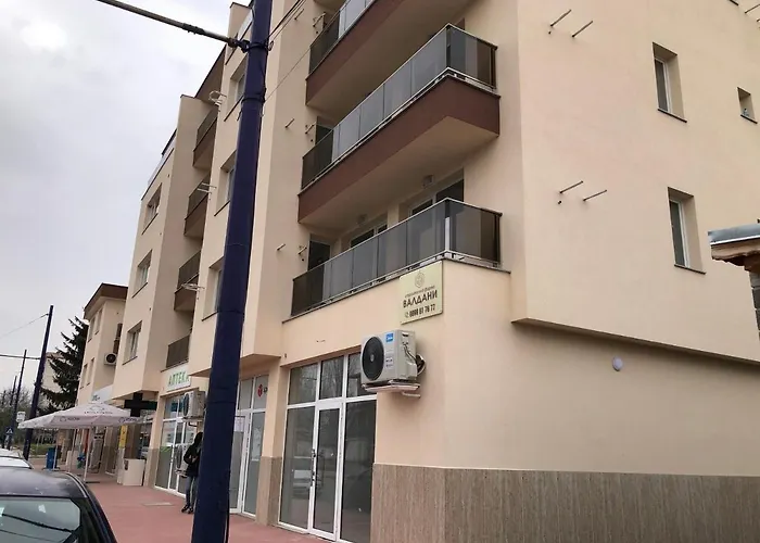 Superb Free Underground Parking פזרג'יק