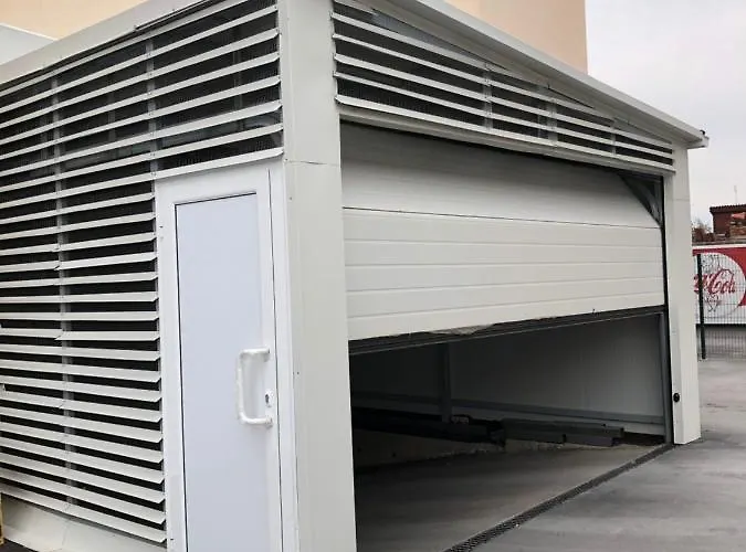 Superb Free Underground Parking *